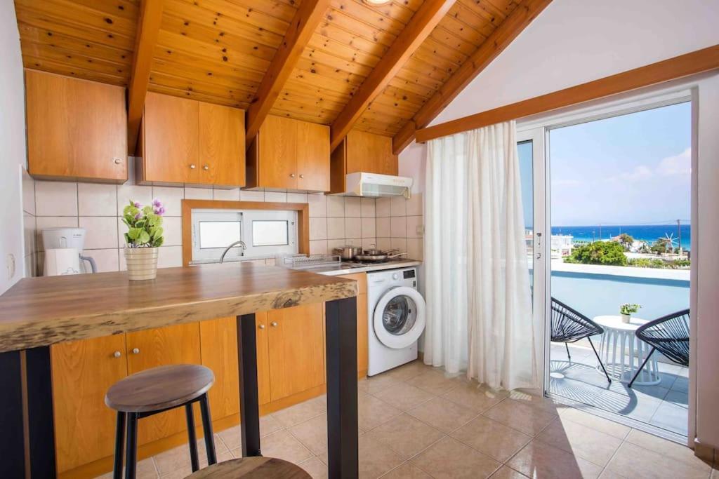 Megat Seaview And Seaside Apartments Ialysos  Exterior photo